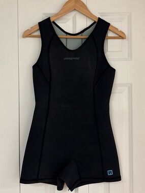 Patagonia, Women’s 8, 2mm Wetsuit